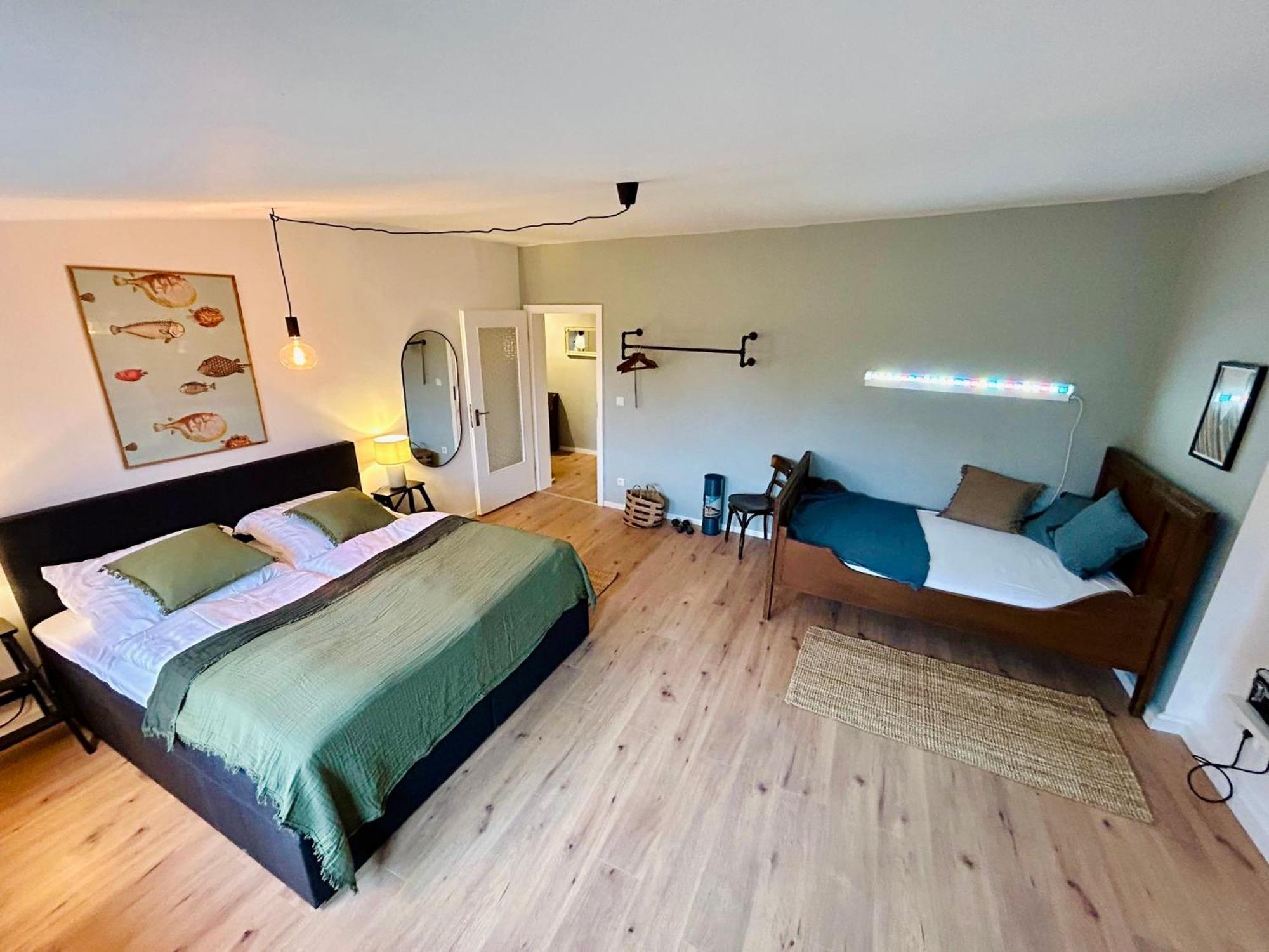 Feelslikehome - Urbane Altbauwohnung Mit Dachterasse& Parkplatz Бохум Экстерьер фото